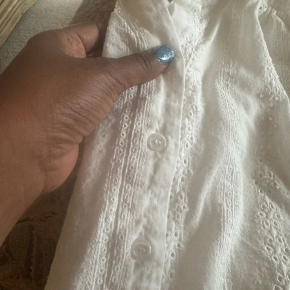 White Short-Sleeve Eyelet Blouse - Picture 7 of 7